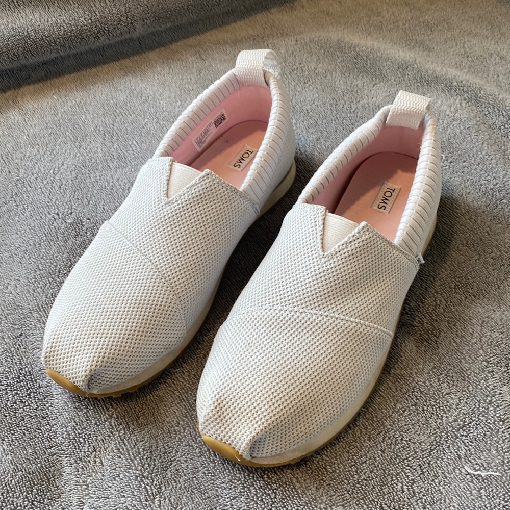 Toms
